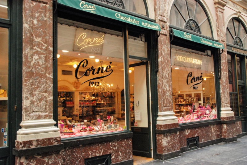 boulangerie-CASTAGNIERS-min_chocolate_chocolaterie_shop_luxury_chic_gallery_brussels_belgium-558146